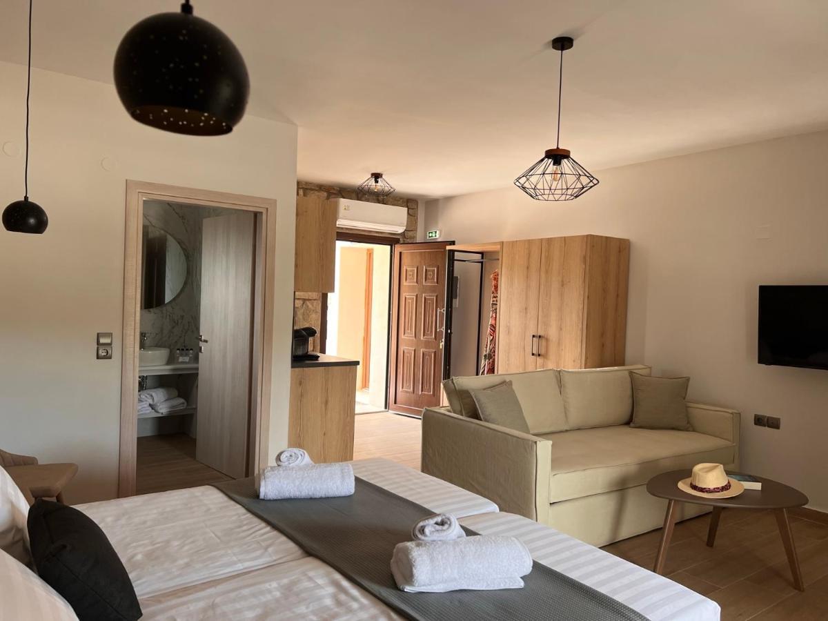 Michelangelo Suites And Apartments Valanidorachi Ngoại thất bức ảnh