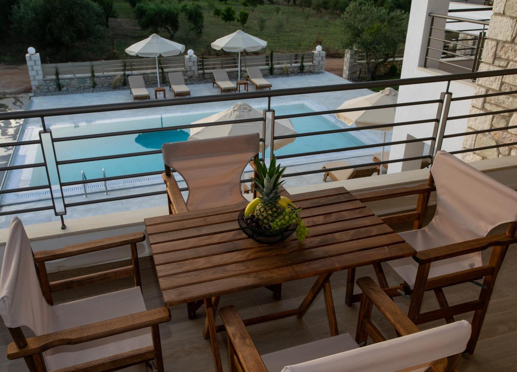 Michelangelo Suites And Apartments Valanidorachi Ngoại thất bức ảnh