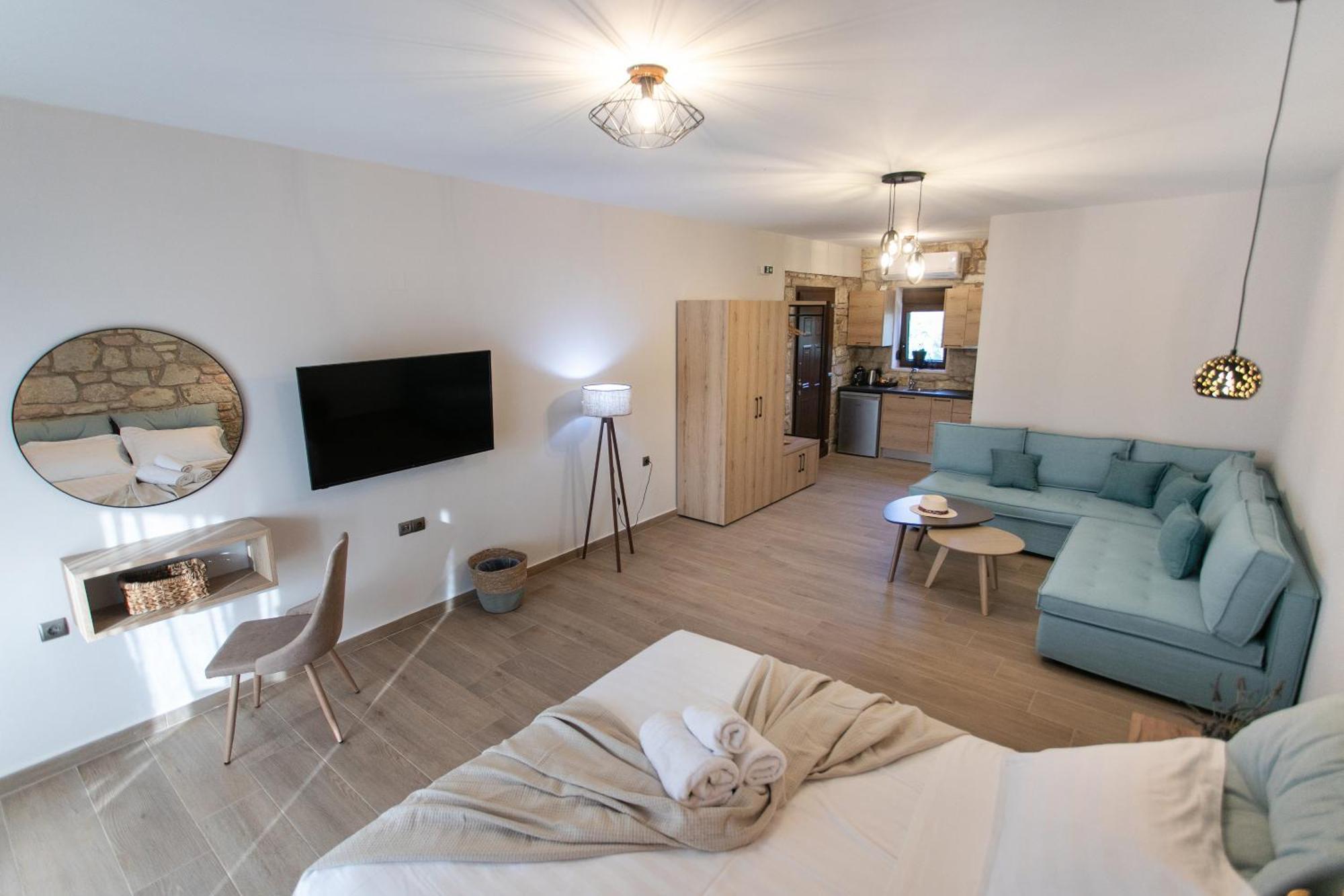 Michelangelo Suites And Apartments Valanidorachi Ngoại thất bức ảnh